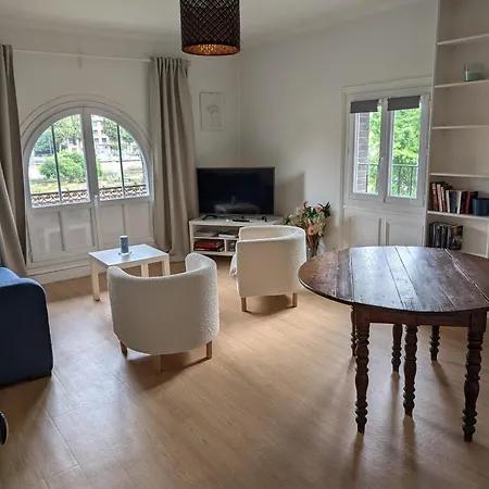 Seine-front In Stone House With Parking And Garden, Lacroix Island Apartment Rouen