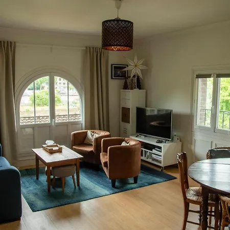 Seine-front In Stone House With Parking And Garden, Lacroix Island