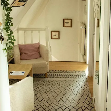 Seine-front In Stone House With Parking And Garden, Lacroix Island Lägenhet Rouen