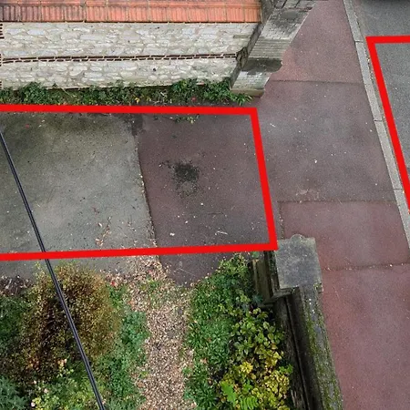 Seine-front In Stone House With Parking And Garden, Lacroix Island *